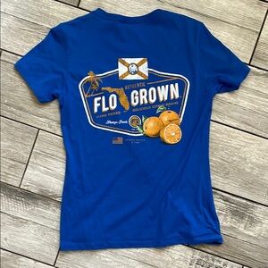 FLO GROWN Blue Graphic T-Shirt size M